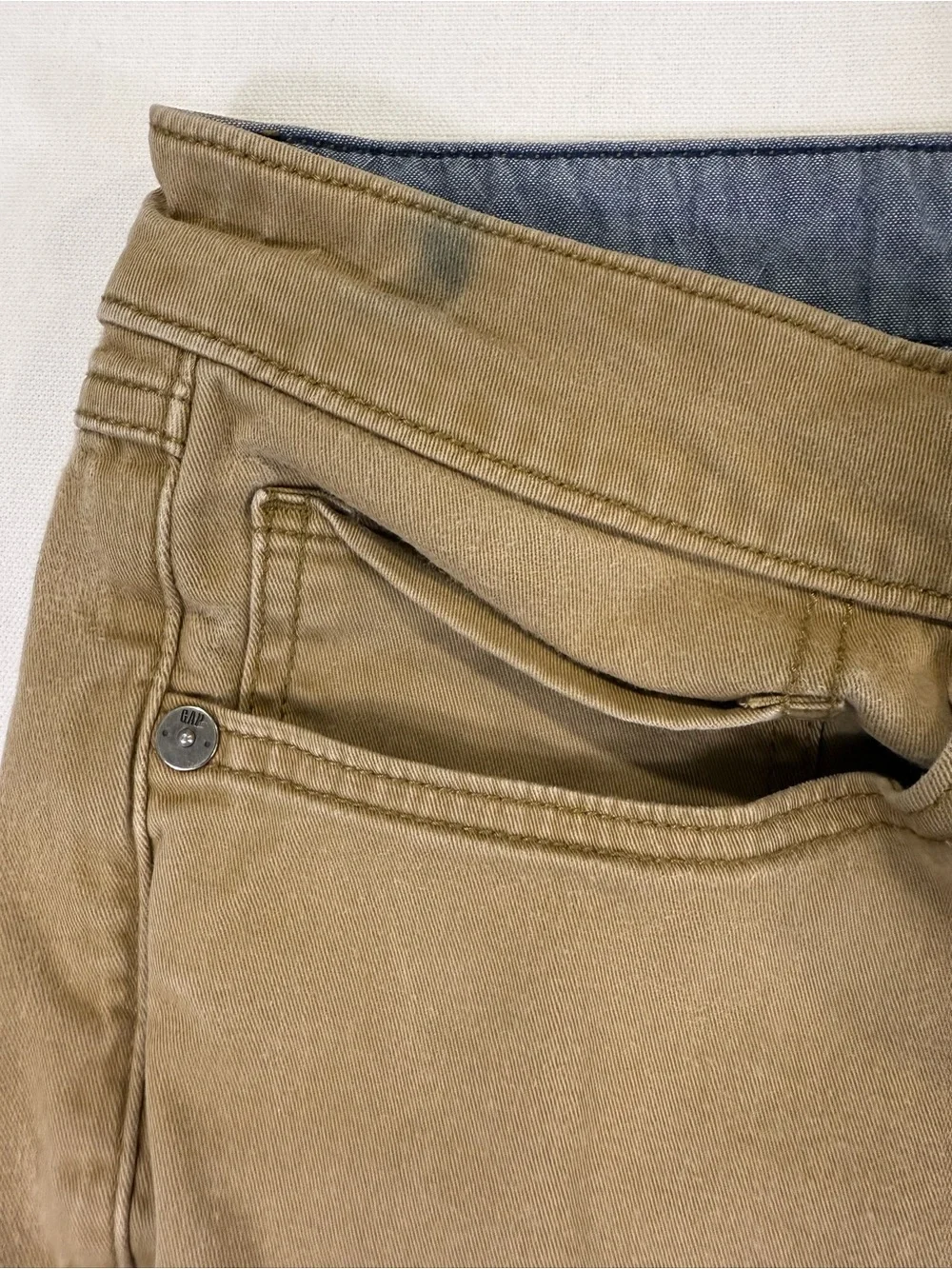 GAP Men’s Skinny Jeans in Khaki